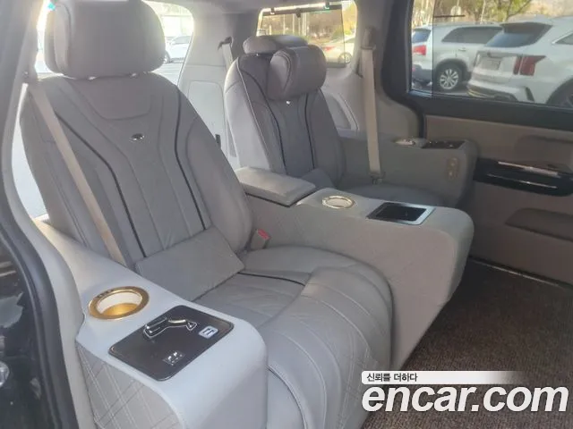 Kia The New Carnival 7