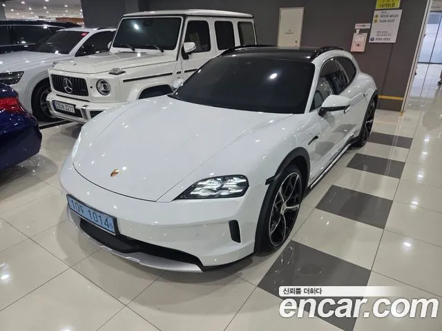 Porsche Taycan 4