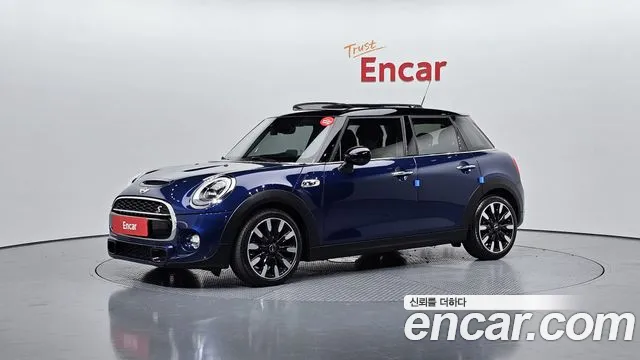 MINI Cooper S 5 Base 3