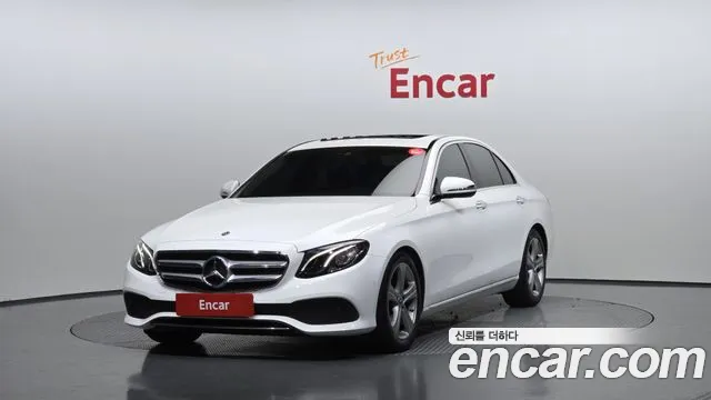 Mercedes-Benz E- W213 E200
