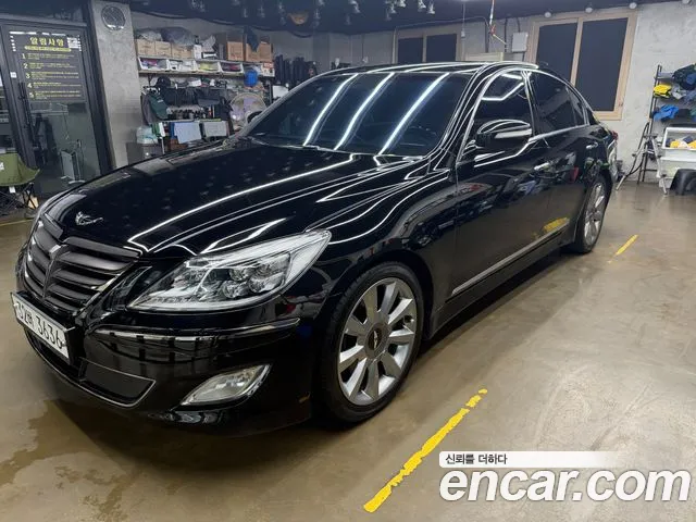 Hyundai Genesis BH330 Base