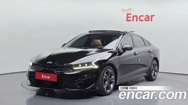 Kia K5 III 2.0 Signature