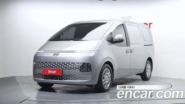 Hyundai Staria 3
