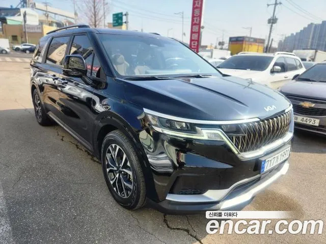 Kia Carnival 4 Gasoline 11 Prestige