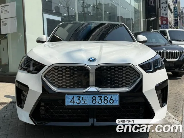 BMW iX2 (U10) eDrive 20 M