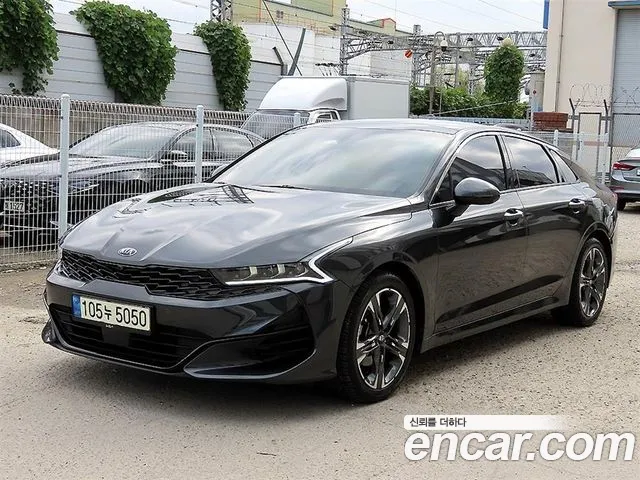 Kia K5 III 2.0 Signature