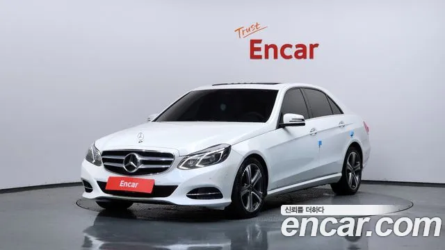 Mercedes-Benz E- W212 E220