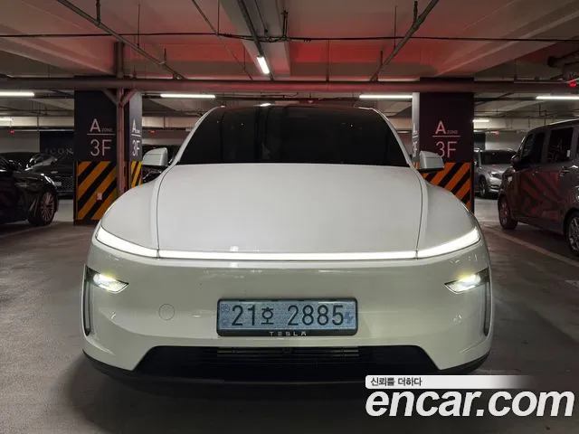 Tesla Y Premium AWD