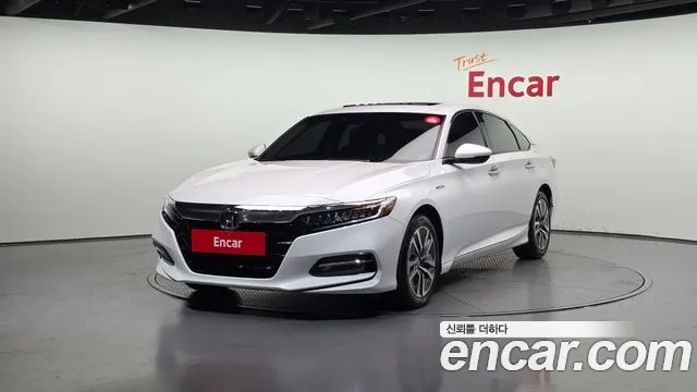 Honda Accord 10 2.0 Hybrid EX-L