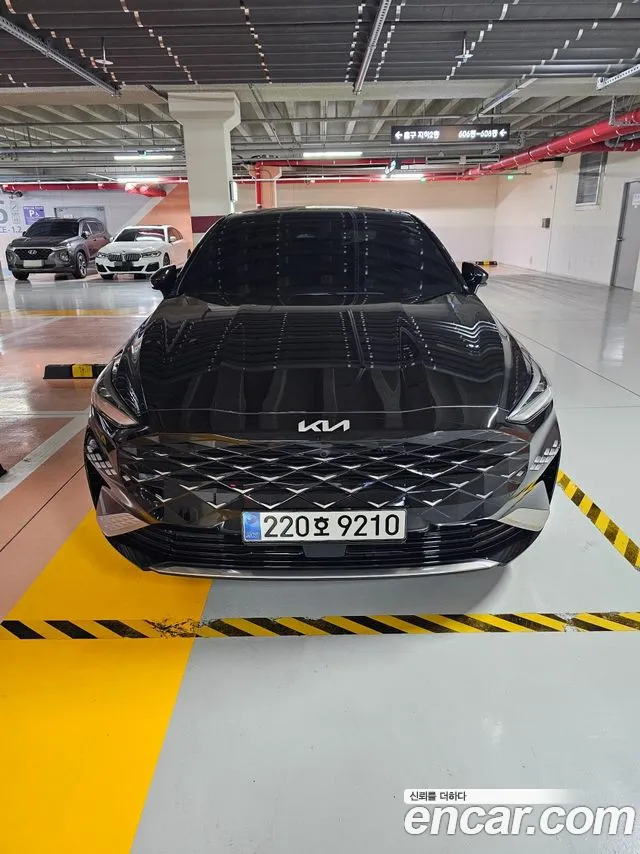 Kia K8 Hybrid Signature