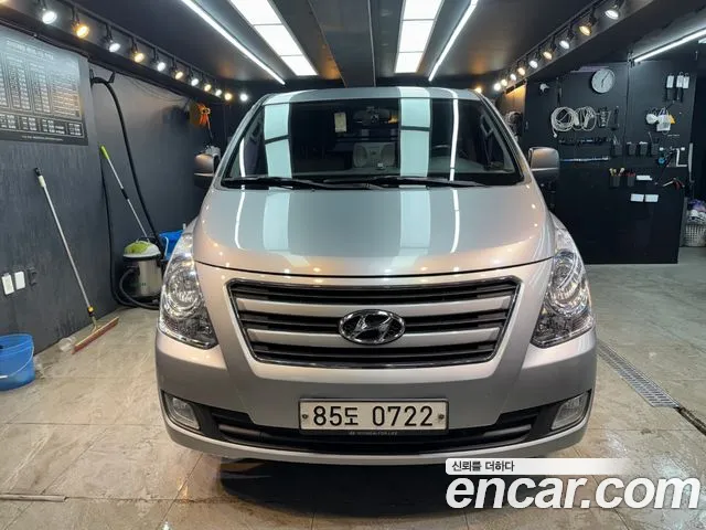 Hyundai Grand Starex 5