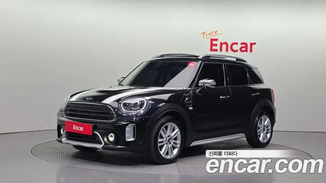 MINI Cooper Countryman 2