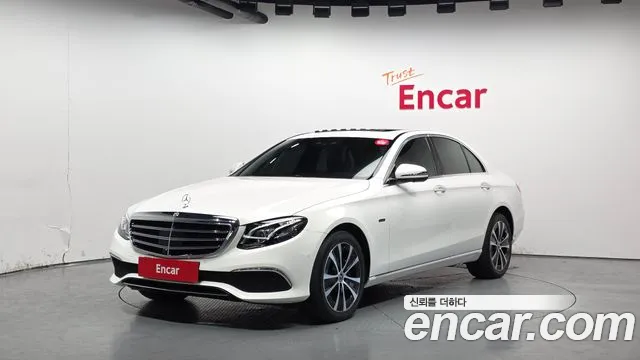 Mercedes-Benz E- W213 E300e 4MATIC Exclusive