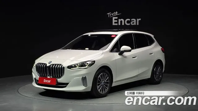 BMW 2 (U06) 220i