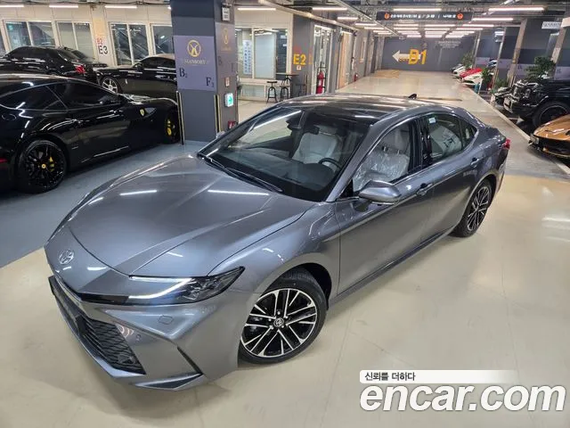 Toyota Camry (XV80) 2.5 XLE Premium Hybrid