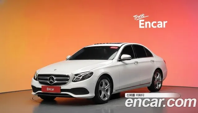 Mercedes-Benz E- W213 E200