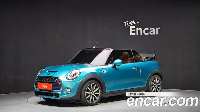 MINI Cooper S Base 3