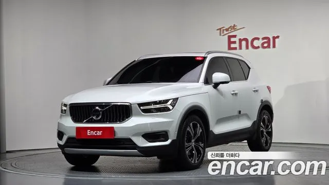 Volvo XC40 T4