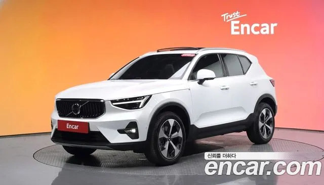 Volvo XC40 B4