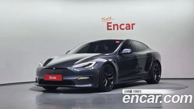 Tesla S