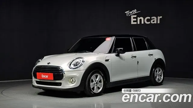 MINI Cooper 5 Base 3