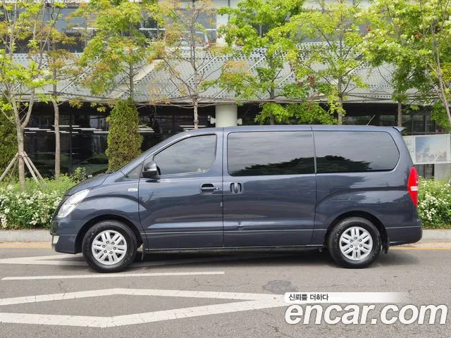 Hyundai Grand Starex 3