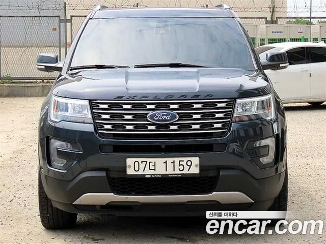 Ford Explorer 2.3 Limited 4WD 5