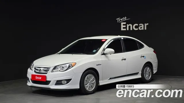 Hyundai Avante Hybrid HDeI Base