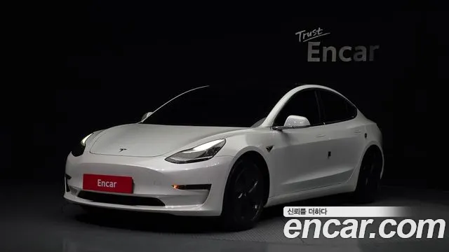 Tesla 3 RWD