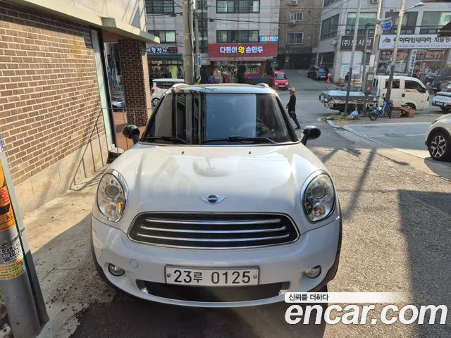 MINI Cooper Countryman Base 1