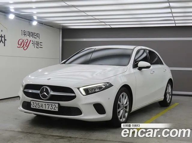 Mercedes-Benz A- W177 A220