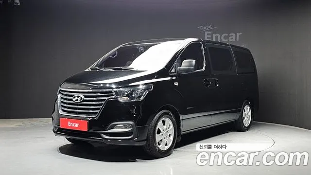 Hyundai The New Grand Starex 11
