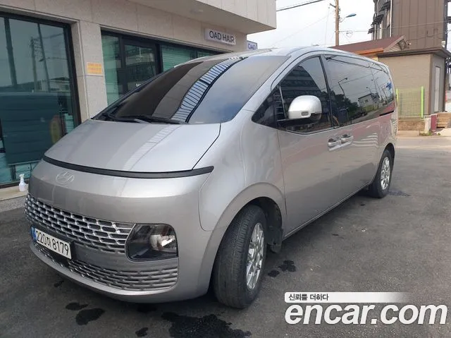Hyundai Staria HEV 1.6 11