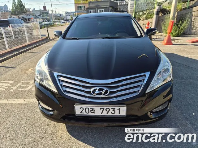 Hyundai Grandeur HG HG240