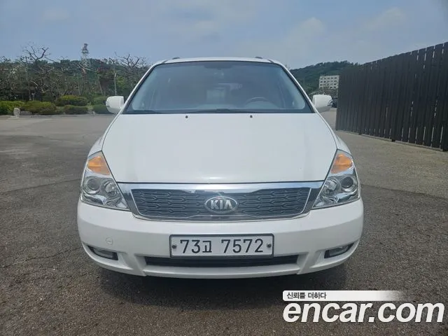 Kia Carnival R Carnival GLX
