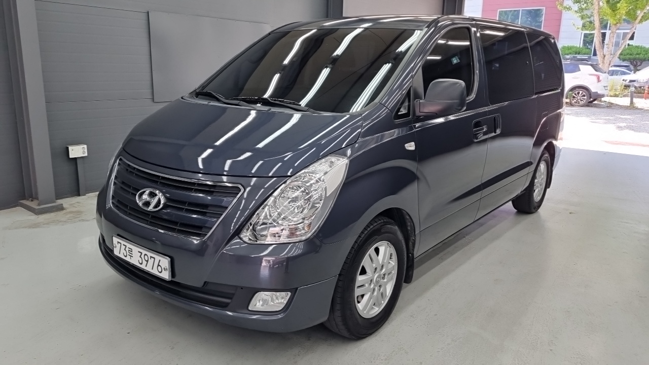 Hyundai Grand Starex 12