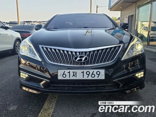 Hyundai Grandeur HG HG240