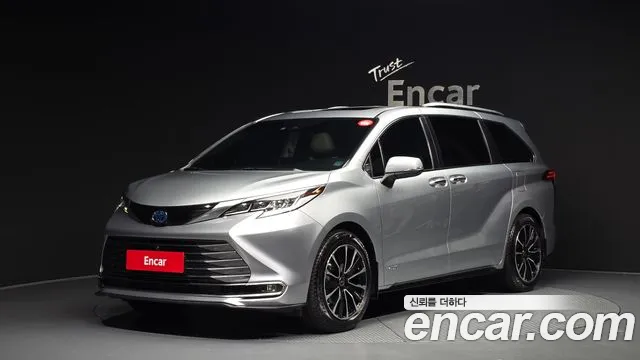 Toyota 4 2.5 Hybrid AWD