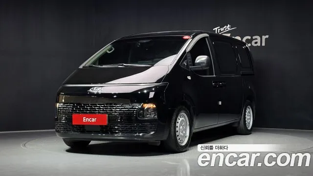 Hyundai Staria 3