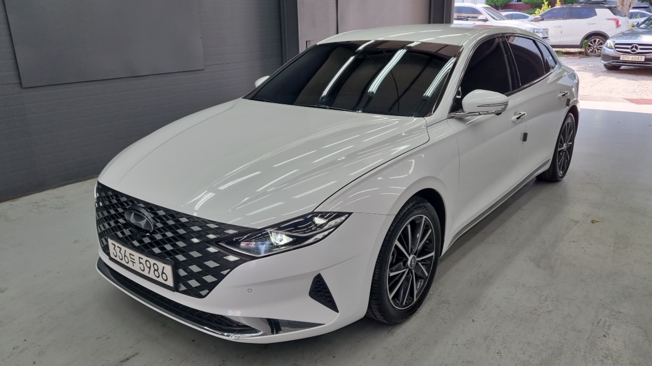 Hyundai The New Grandeur IG 2.5