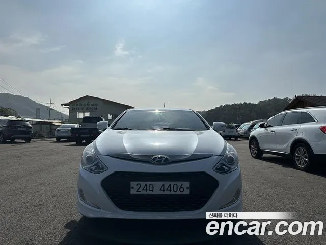 Hyundai Sonata Hybrid 2.0