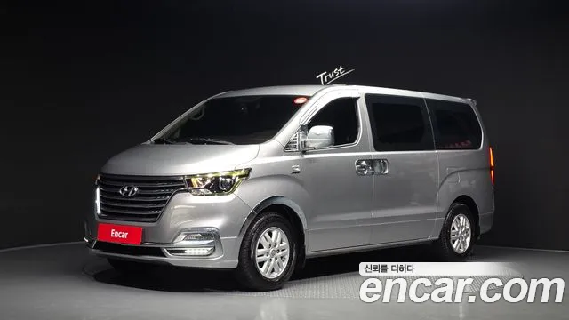 Hyundai The New Grand Starex 3