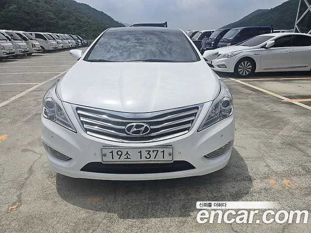 Hyundai Grandeur HG HG300
