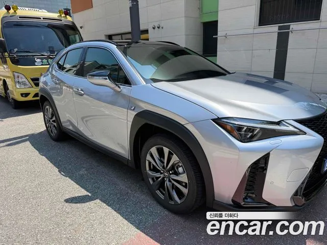 Lexus UX300h 2.0 F-Sport 2WD