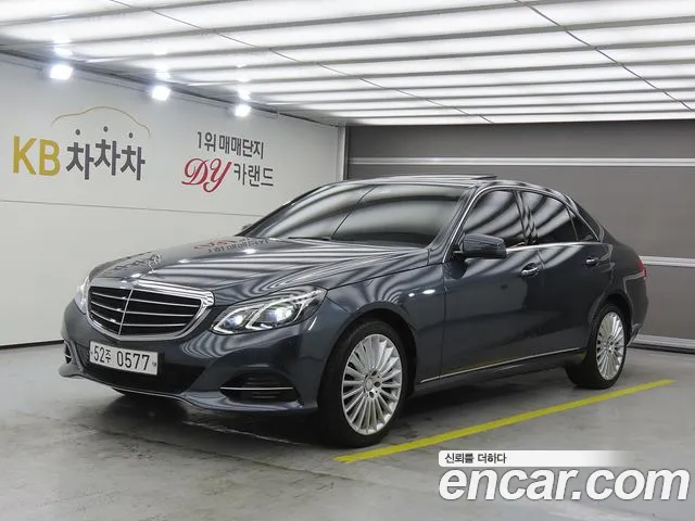 Mercedes-Benz E- W212 E300