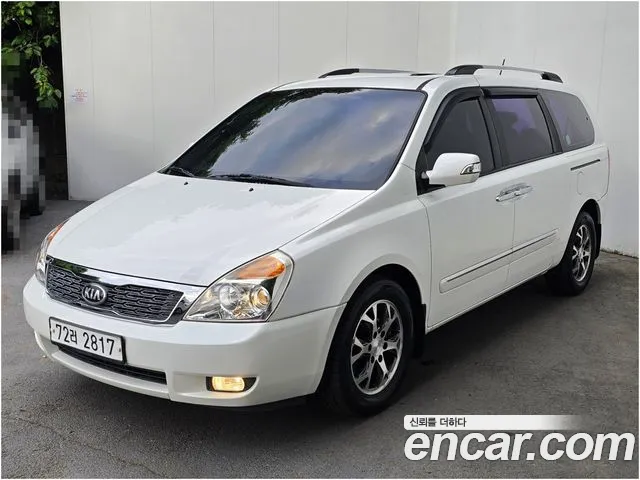 Kia Carnival R Carnival GLX Premium