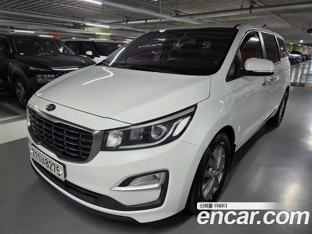 Kia The New Carnival 11