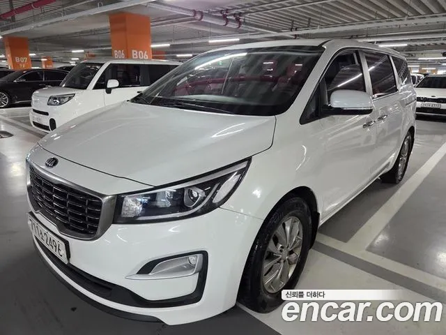 Kia The New Carnival 11