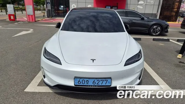 Tesla 3 AWD