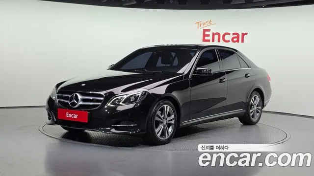 Mercedes-Benz E- W212 E220